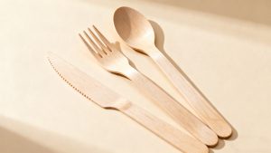 Giải pháp dao kéo gỗ FSC tối ưu hóa tính bền vững và hiệu suất cho chuỗi cung ứng dịch vụ thực phẩm